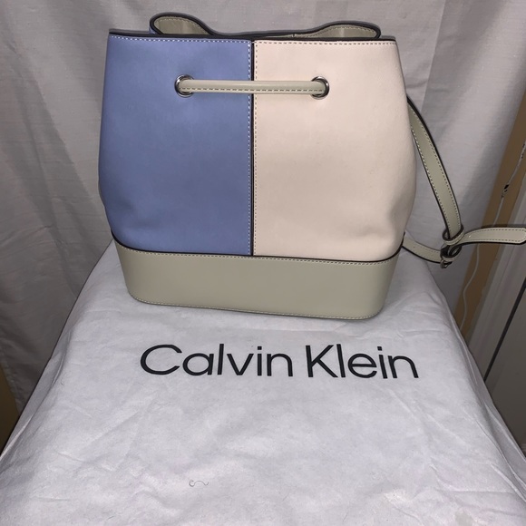 Calvin Klein cross body tote bag - Picture 5 of 5